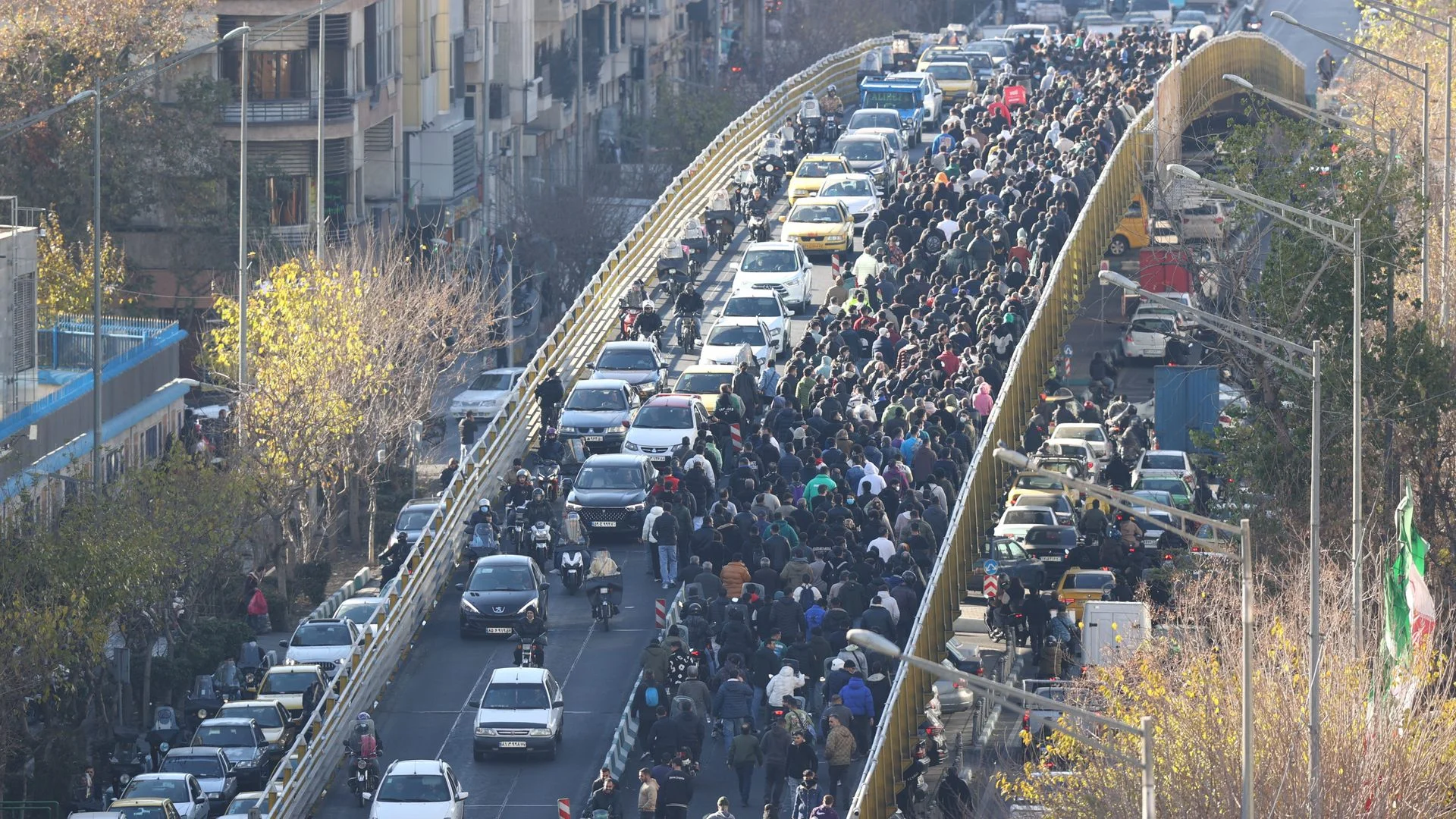 Iranian university students join protests over soaring cost of living