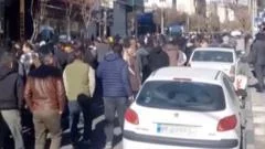 Trump warns US will intervene if Iran kills protesters