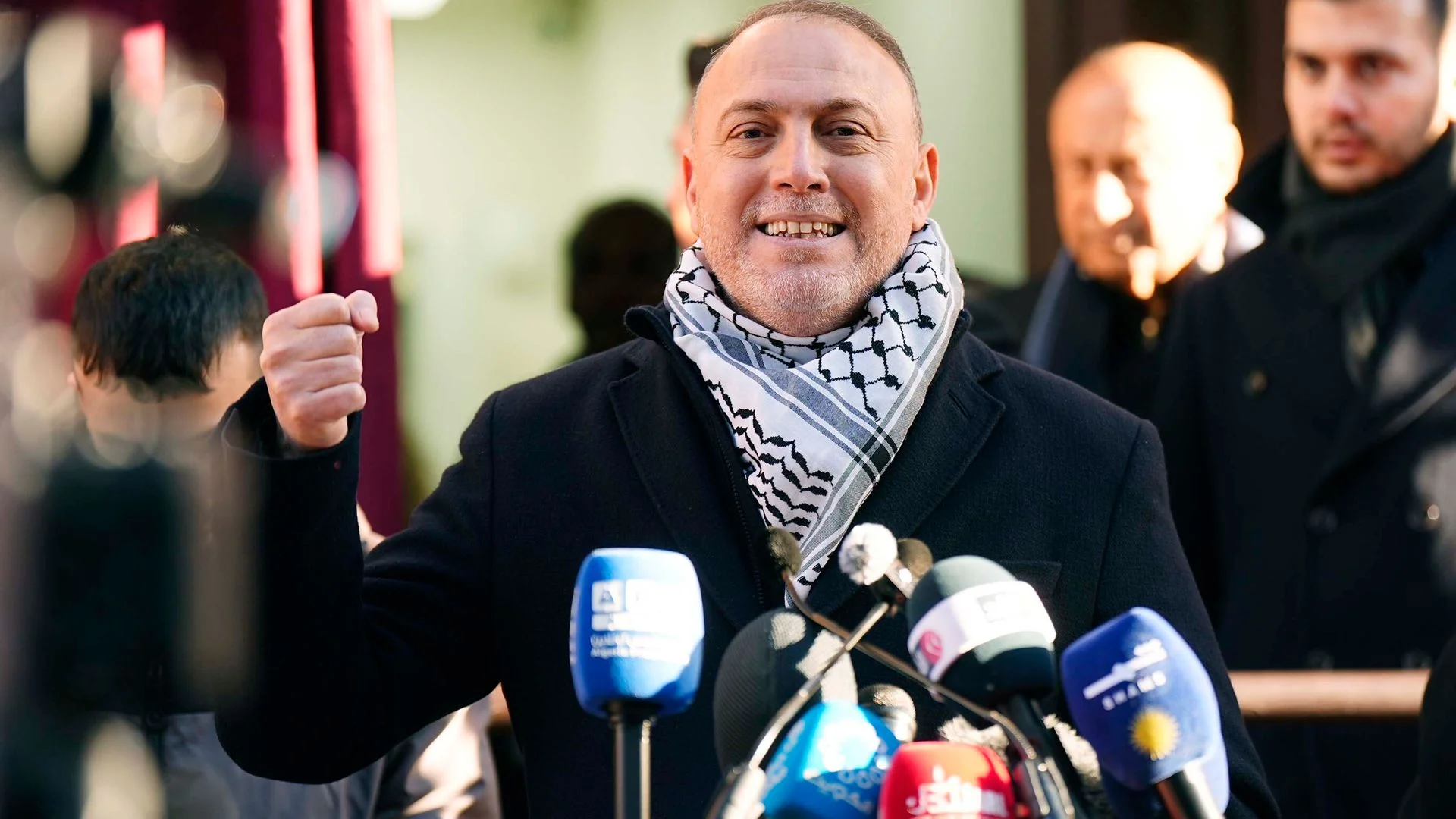 Palestinian embassy in London opens in 'historic moment' 
