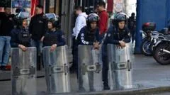 Venezuelan security forces detain journalists from foreign news organisations