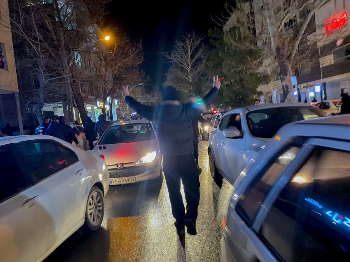 Internet collapses in Iran amid protests over economic crisis