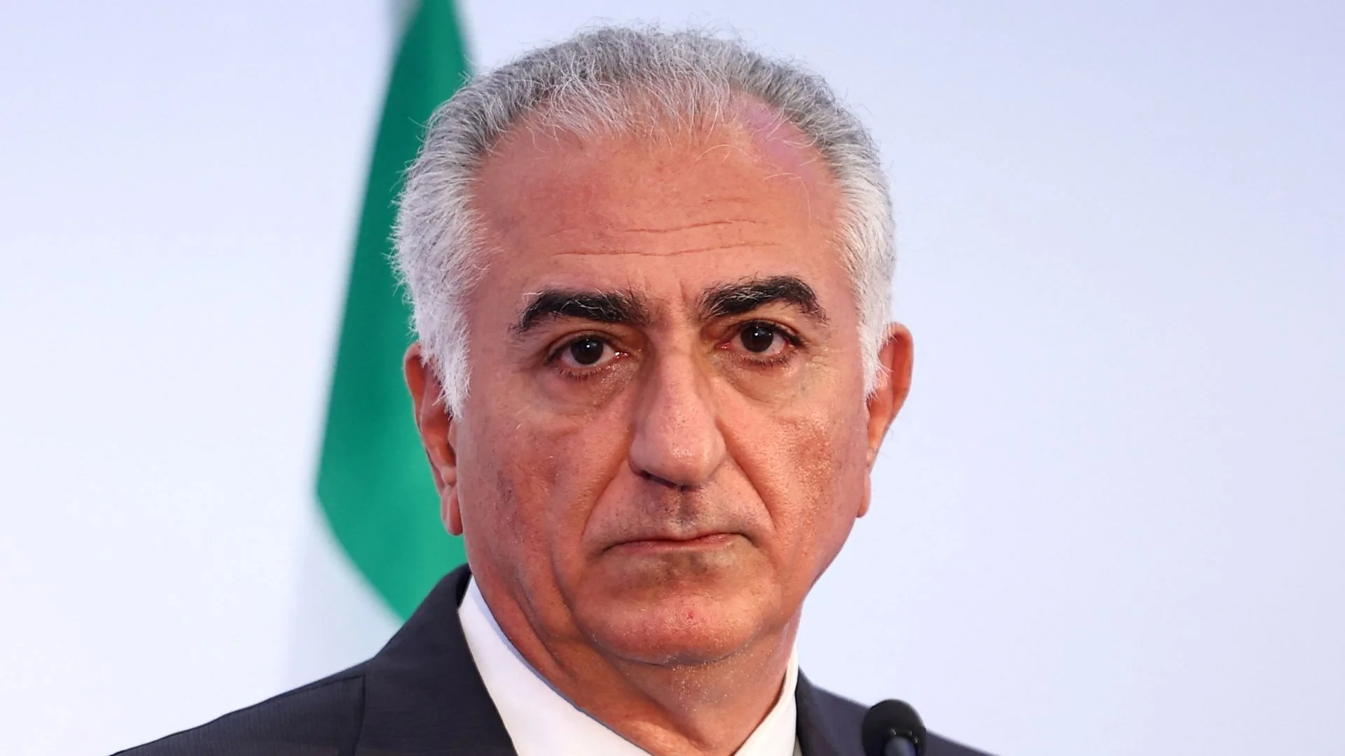 Who is the exiled crown prince positioning himself as a key figure in Iran's future after decades away?