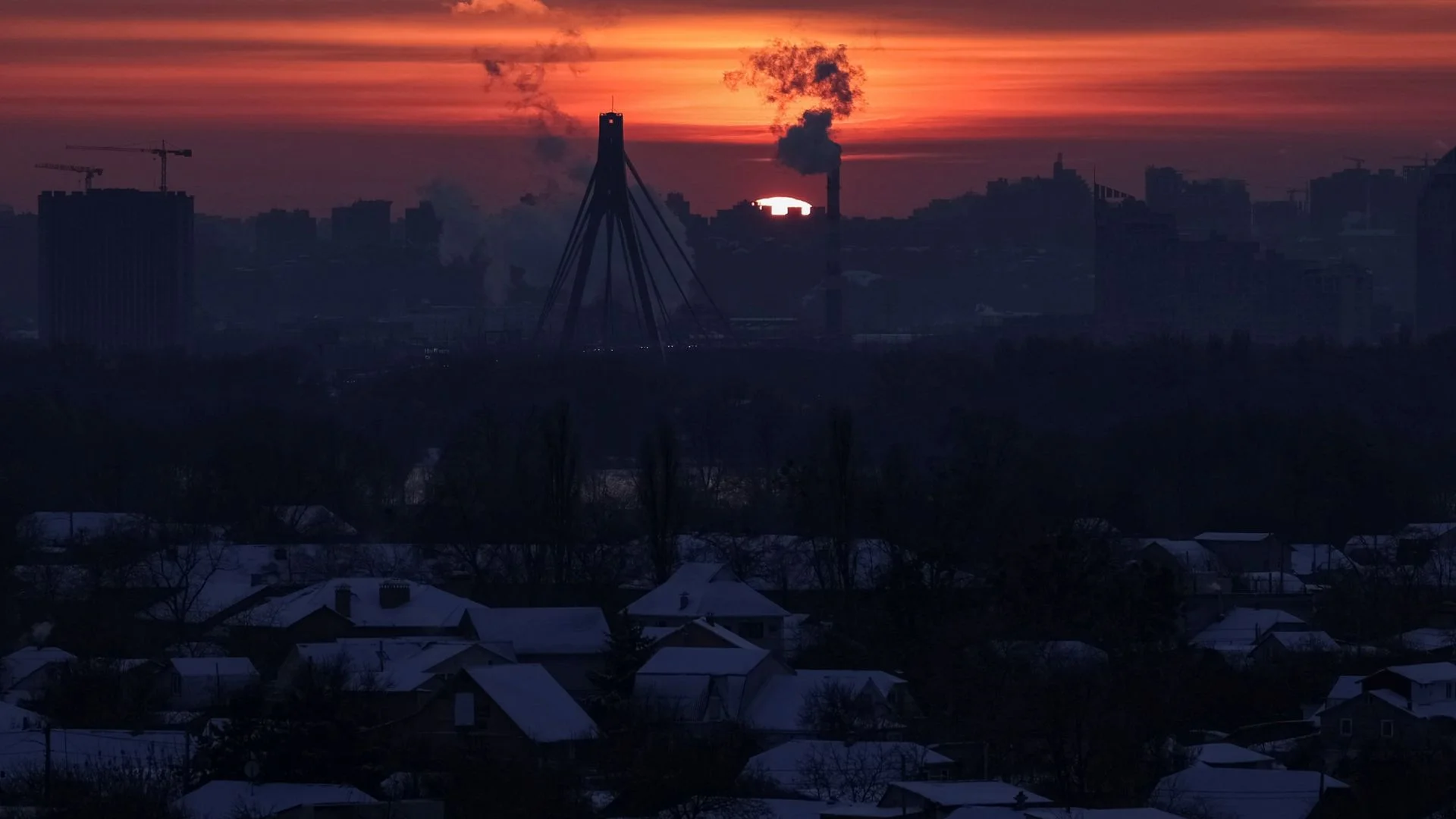 Russia strike leaves 1,000 Kyiv apartment blocks without heating
