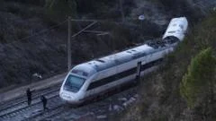 High-speed train crash in Spain kills at least 39