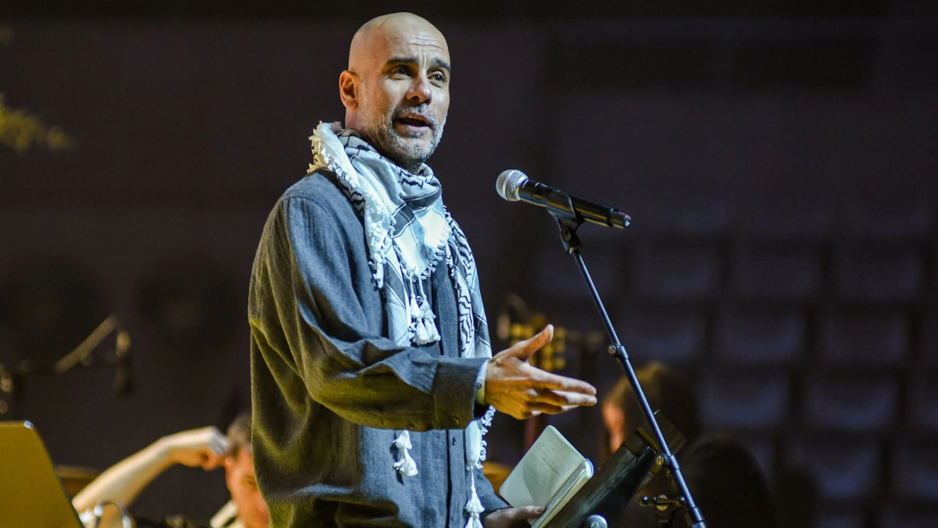 Man City boss gives passionate speech in support of Palestinian children
