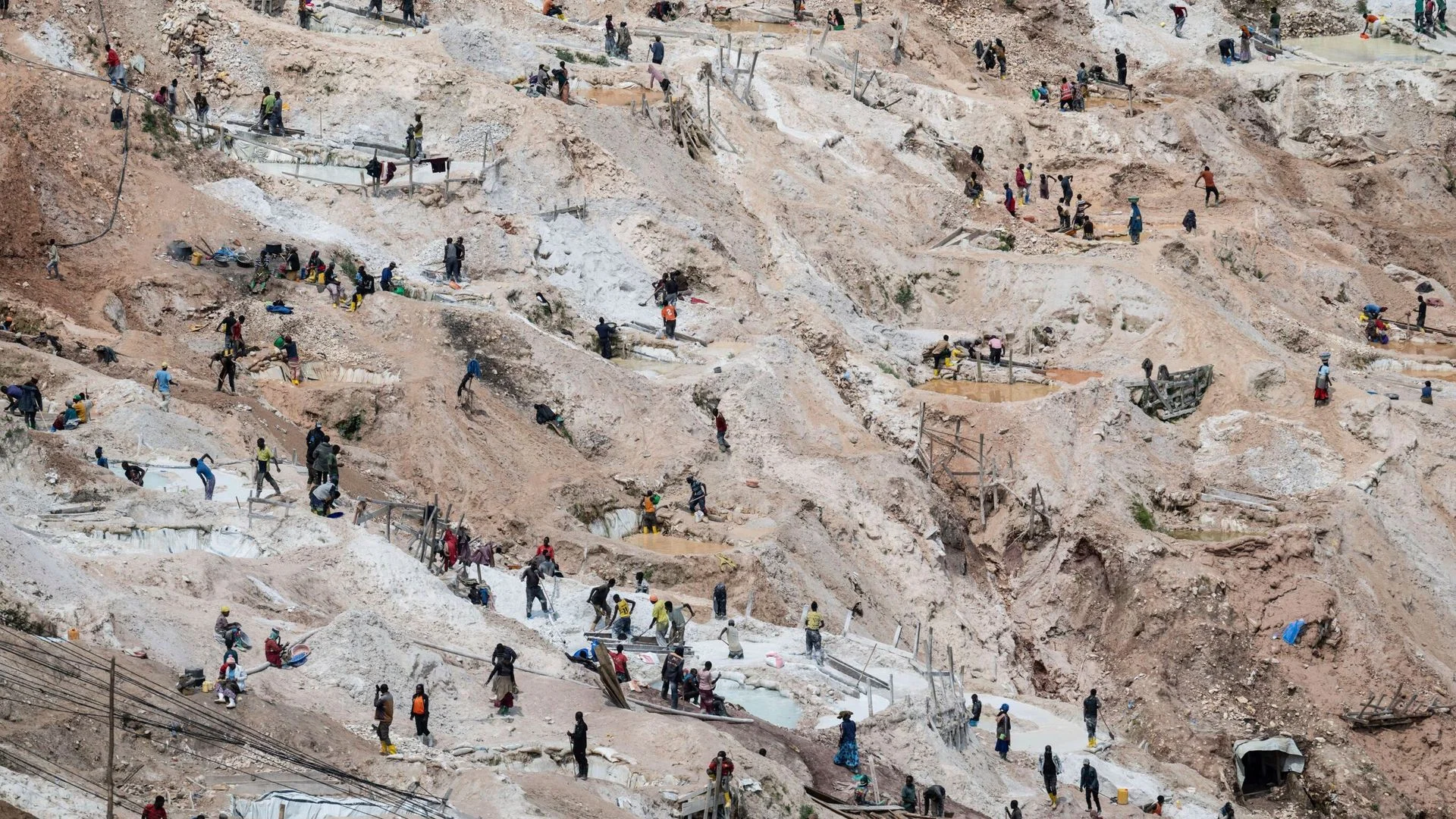 More than 200 killed after landslide collapses smartphone mineral mines