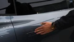 China bans hidden car door handles over safety concerns