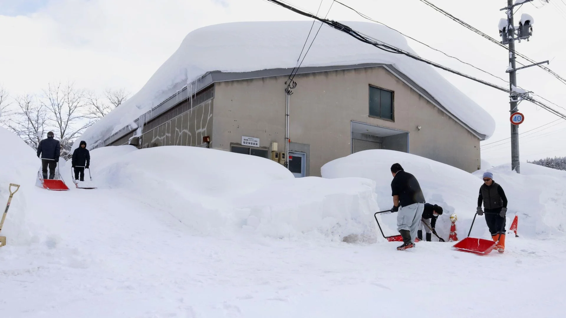 At least 35 killed after weeks of heavy snowfall in Japan