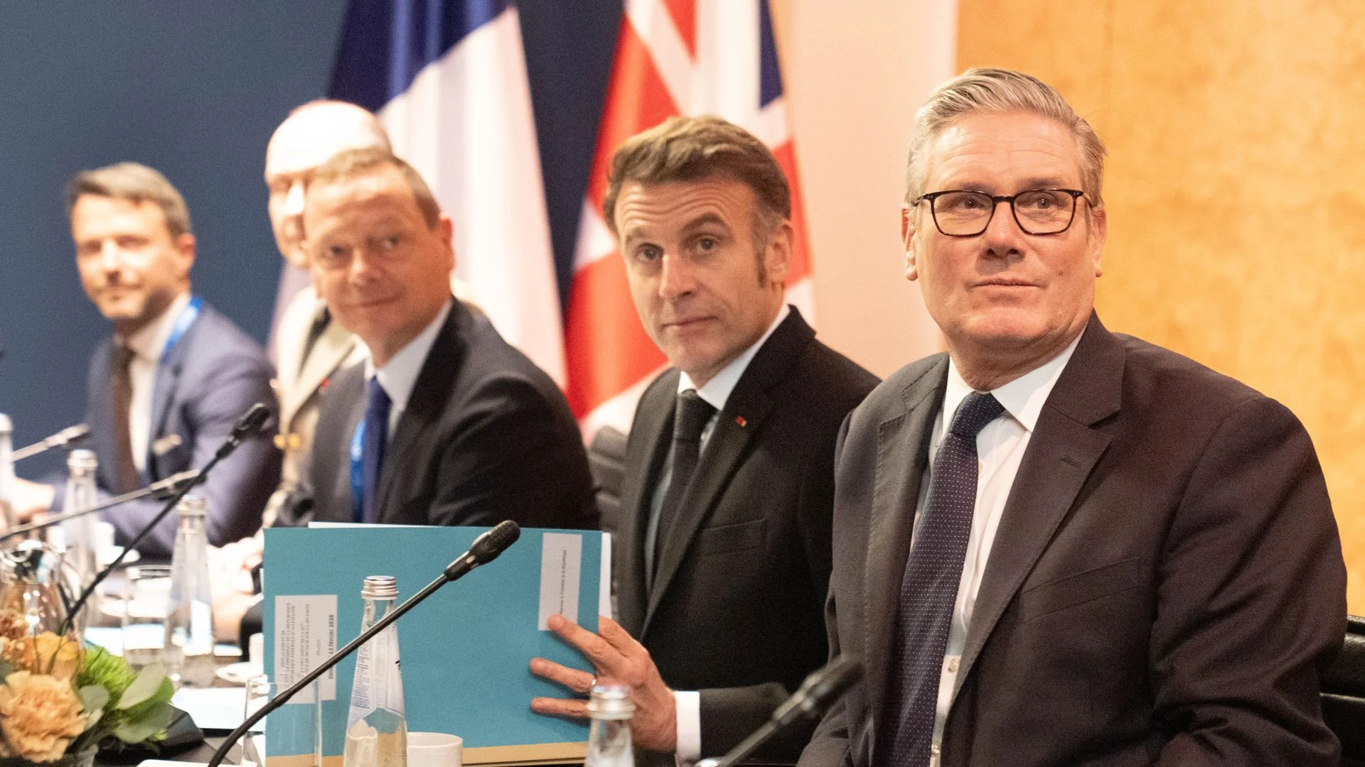 Starmer to claim 'lamps would go out across Europe' under Reform UK or Greens