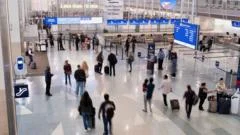 US homeland security shutdown could mean airport delays, travel groups say