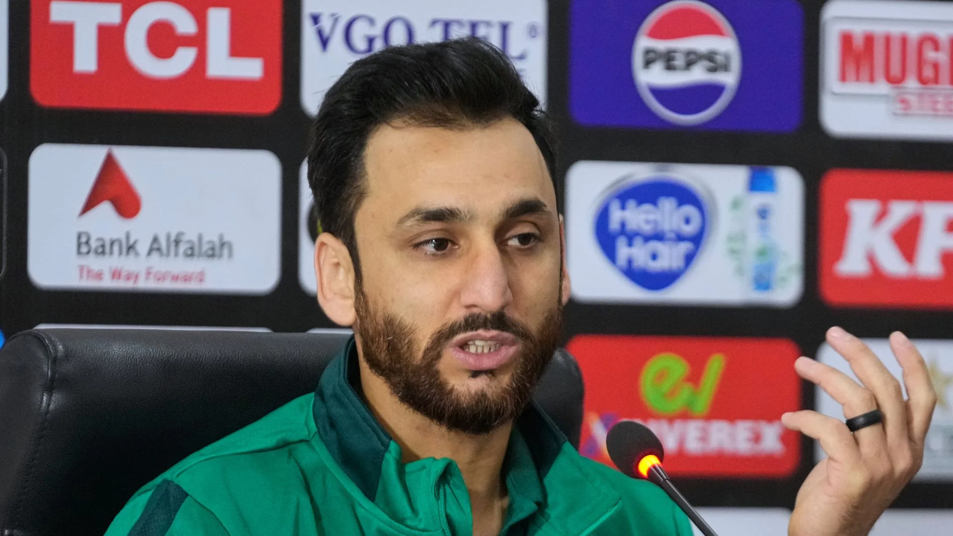 Pakistan captain says it's up to India to decide whether to shake hands in cricket clash