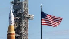 Nasa astronauts' moon mission delayed due to rocket issue