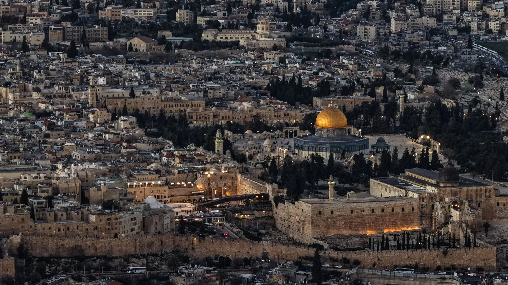 'We have no tourists, we have nothing': A city on edge and braced for possible war