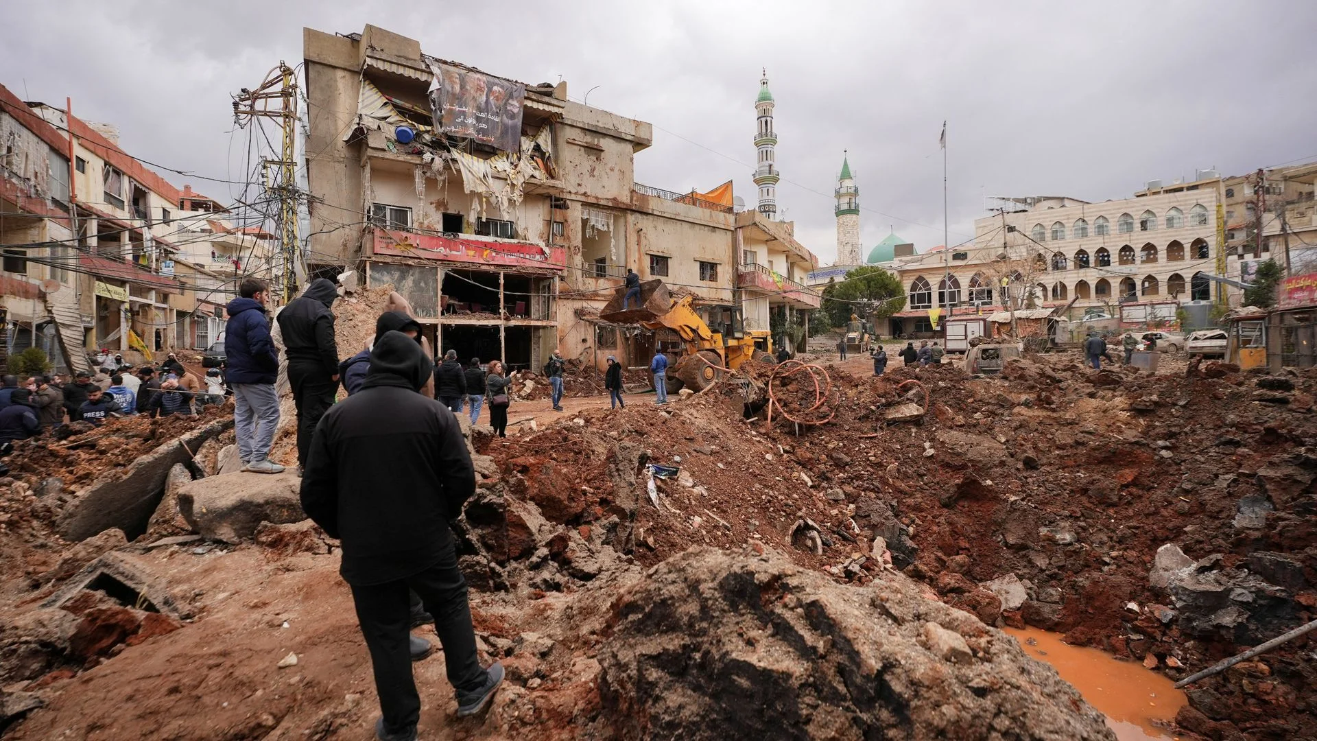 41 dead in clashes after 'disguised' Israeli commandos dig up grave