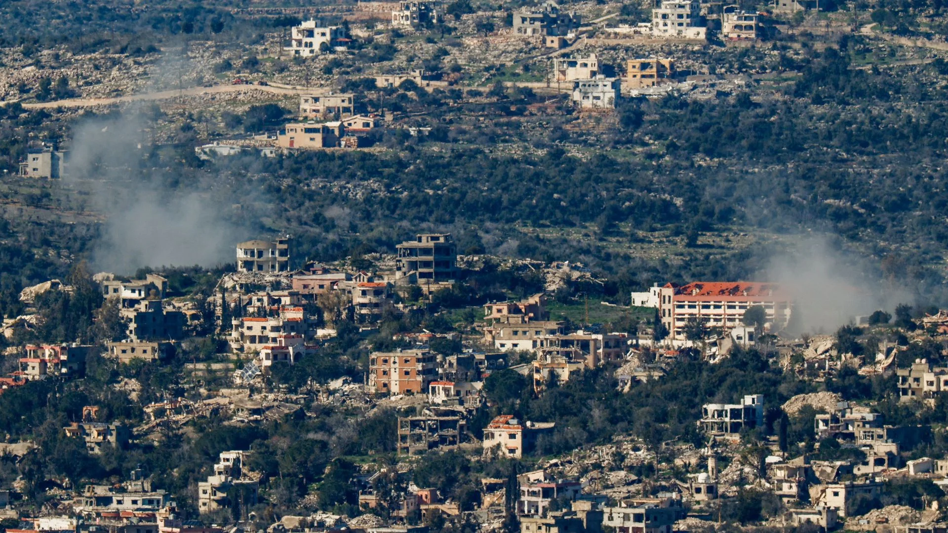 First Israeli soldiers killed in Lebanon offensive which has left nearly 400 dead