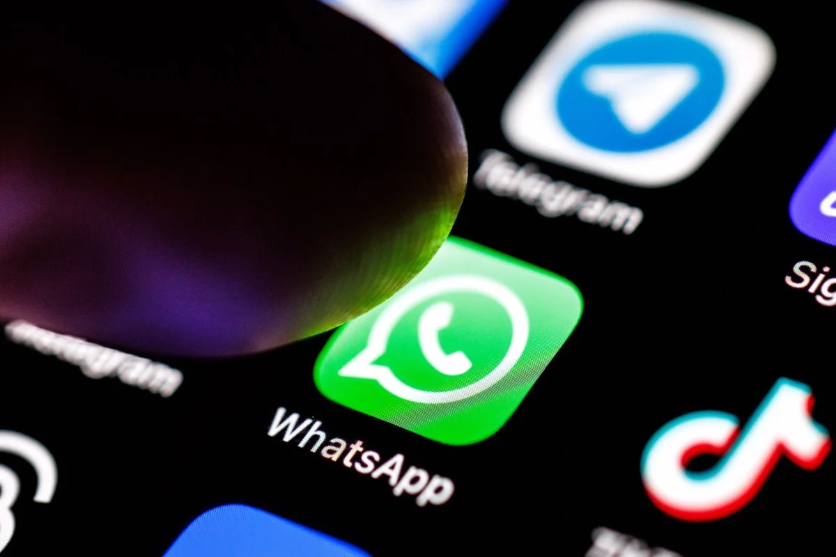 Russian government hackers targeting Signal and WhatsApp users, Dutch spies warn