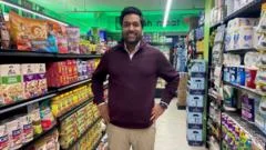 A small US grocer is calling out the lower prices at big chains