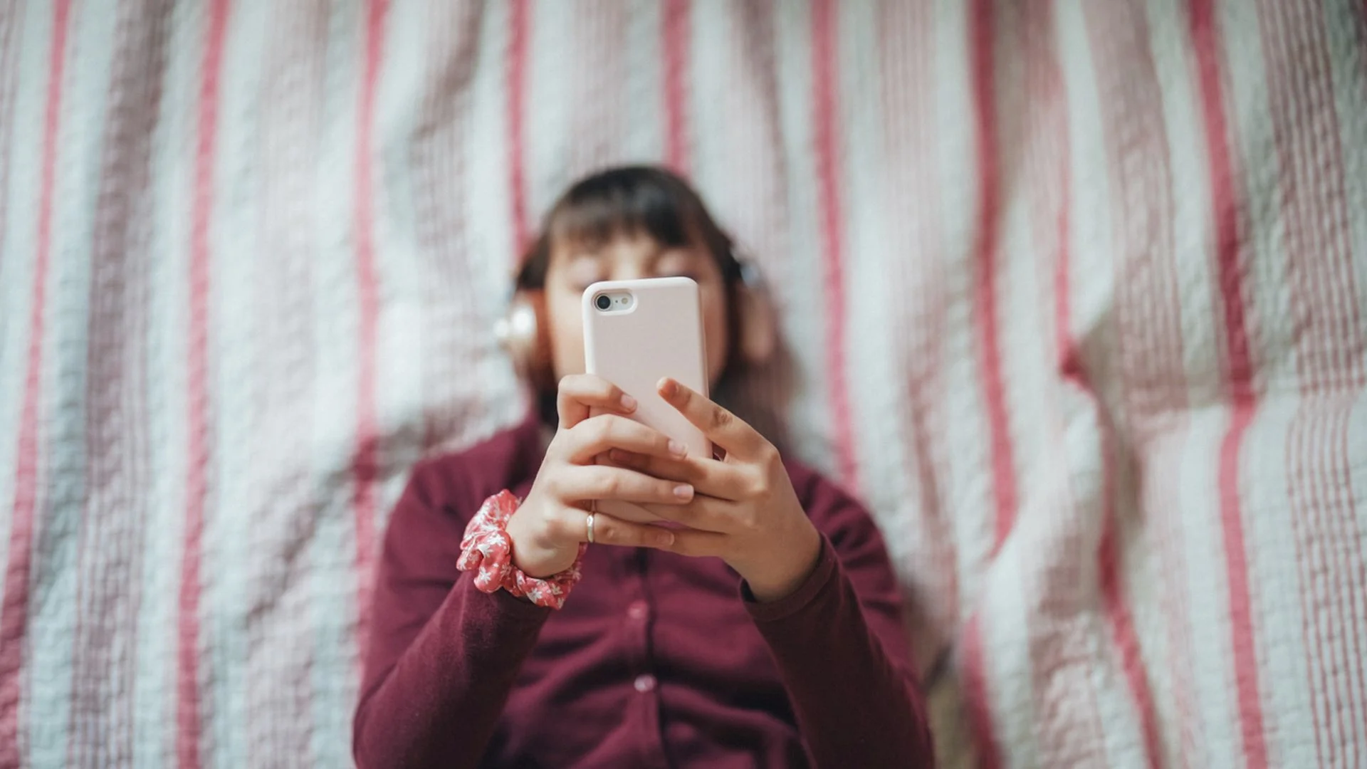Social media blamed for stark decline in young people's happiness