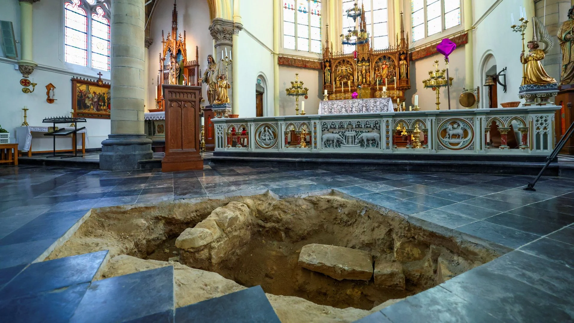 Skeleton of Three Musketeers' d'Artagnan may have been found under Dutch church