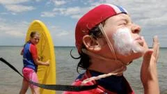 Australia's sunscreen regulator wants new rules after recent product scandal 