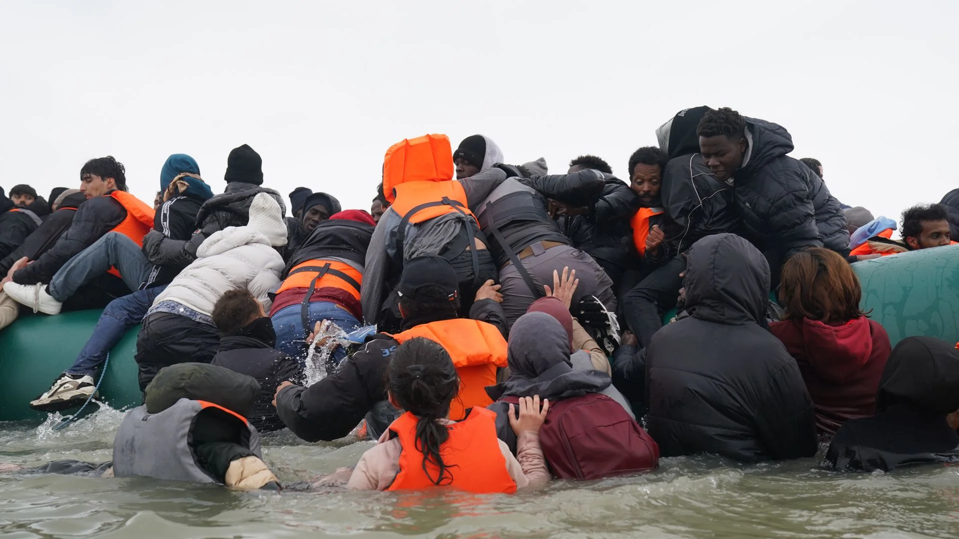 Two migrants die during attempt to cross English Channel