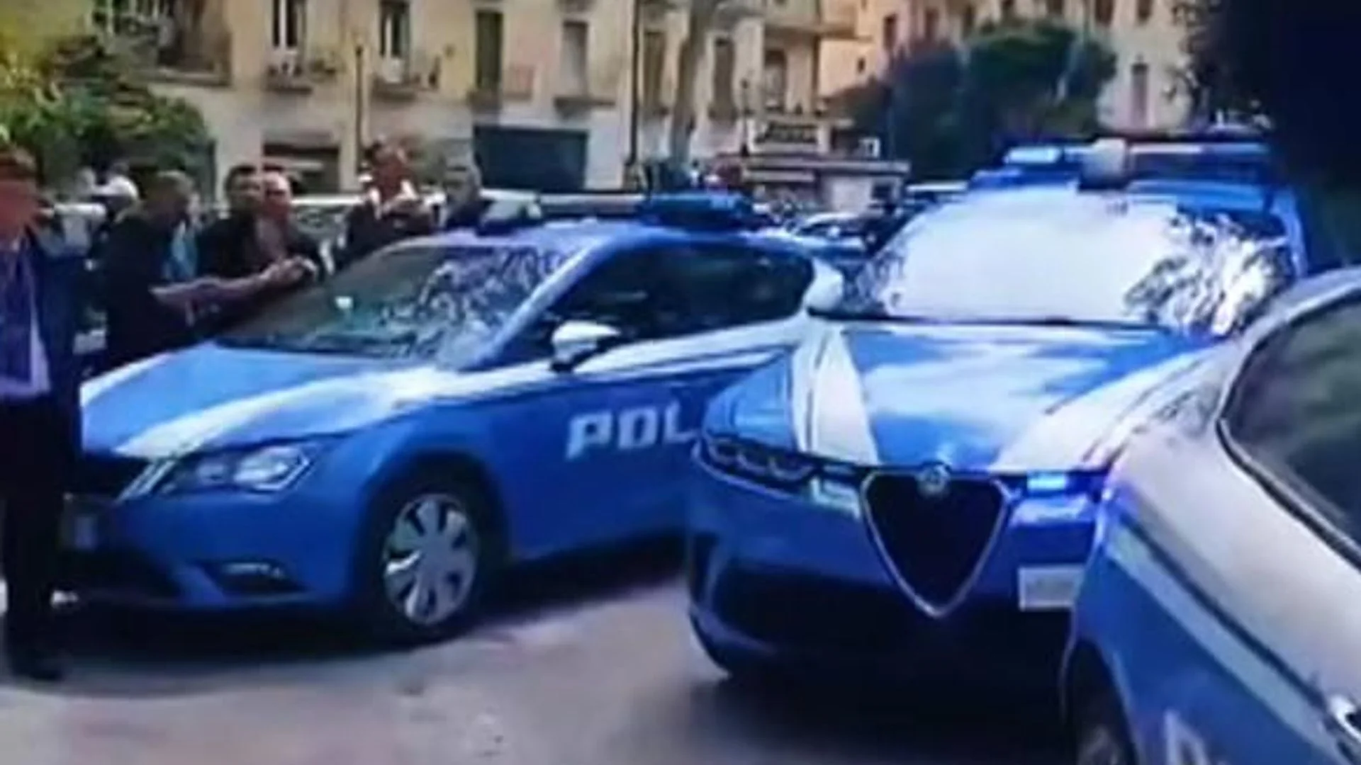 Bank robbers hold 25 hostage - and use sewer to flee with loot 