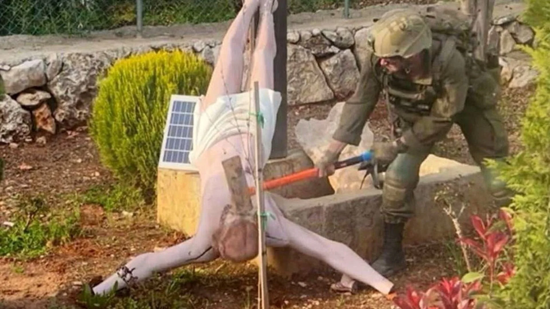 Two IDF soldiers jailed over smashing of Jesus statue