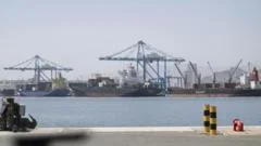US strikes Iranian fast boats as Iran attacks UAE oil facility 