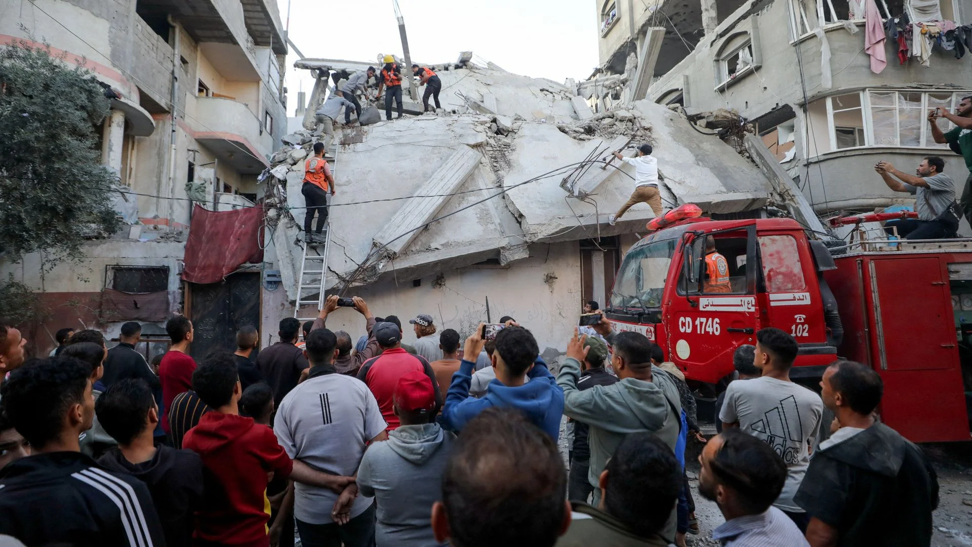 Israel launches strikes on Gaza in further test of fragile ceasefire