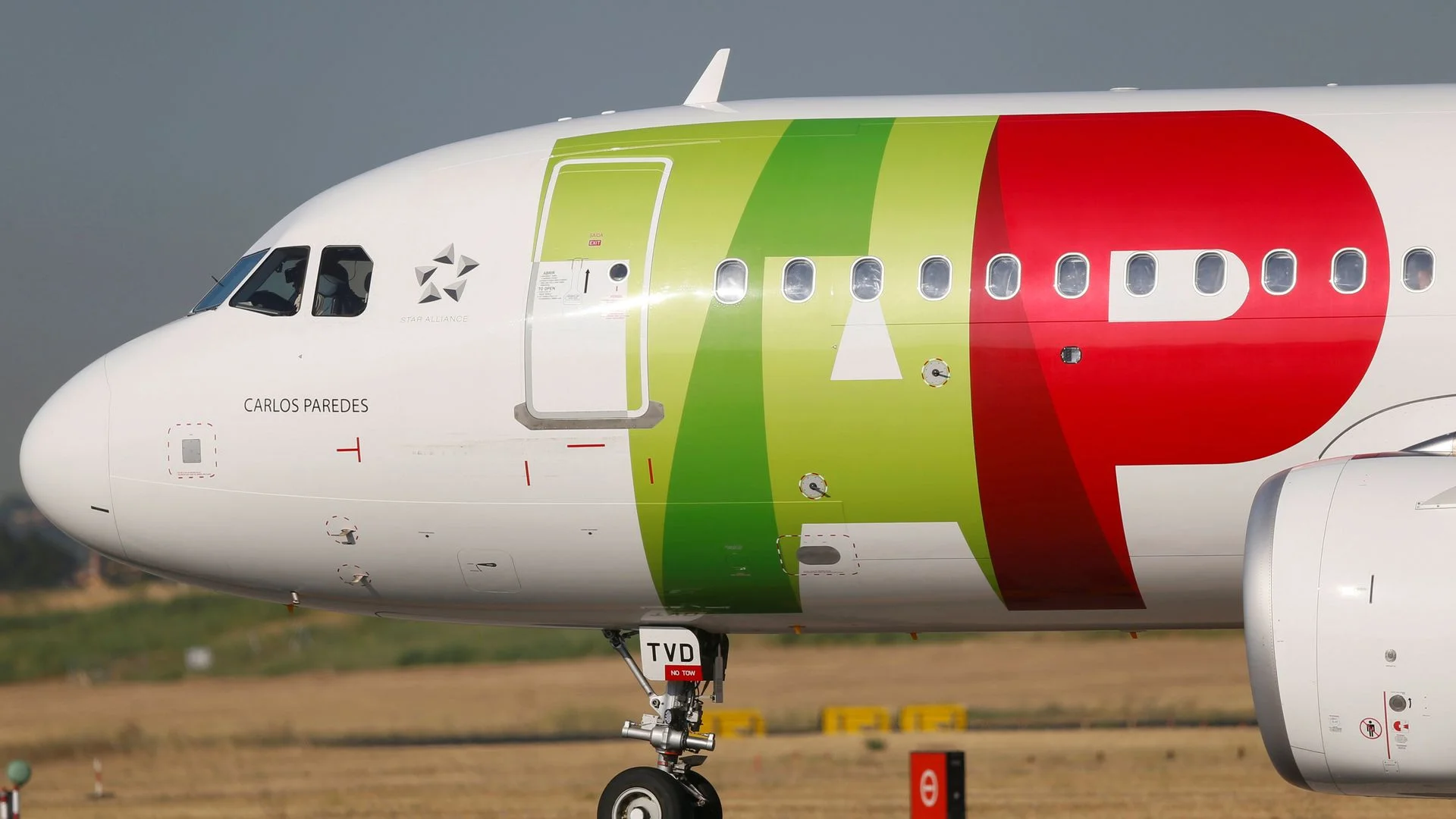 Several airlines cancel Venezuela flights after 'hazardous situation' warning