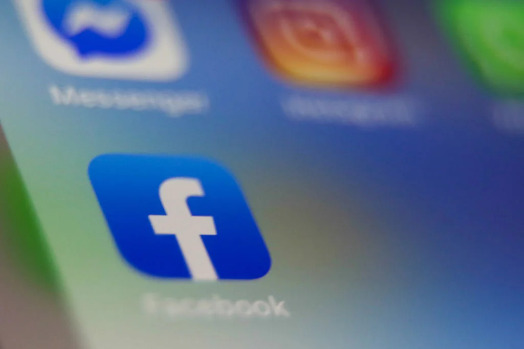Facebook takes on Reddit with launch of nicknames for Facebook Groups
