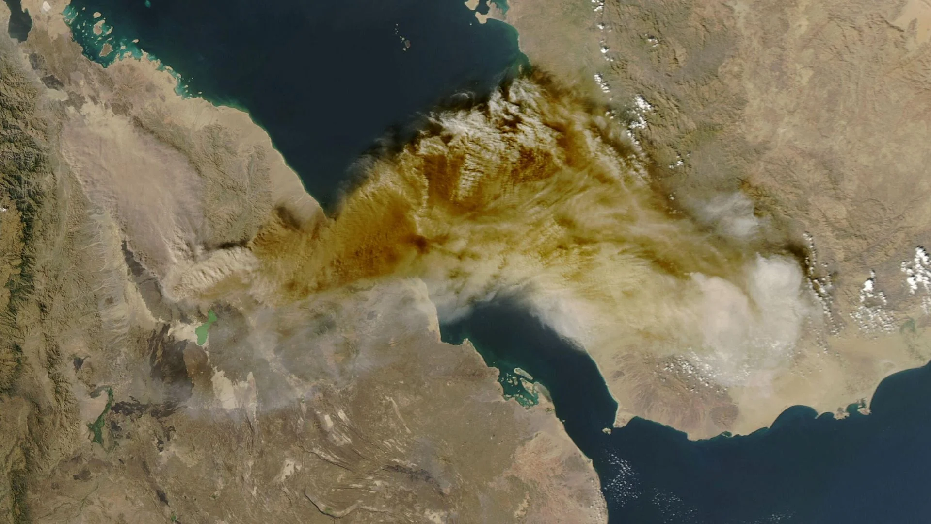 Flights cancelled as Ethiopian volcano erupts for first time in recorded history
