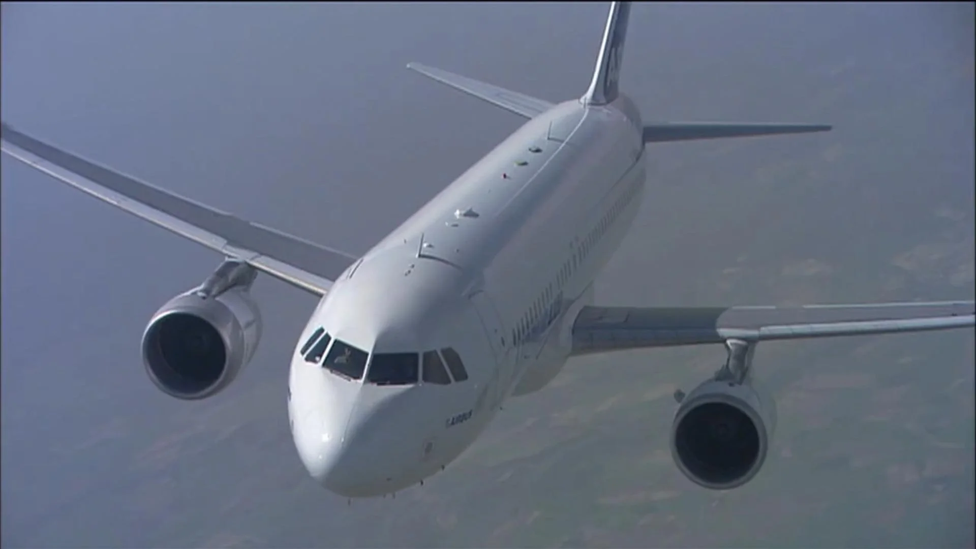Why plane's sudden drop in altitude led to thousands needing software updates