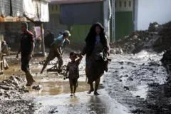 Death toll in Indonesia floods passes 500 with hundreds more missing