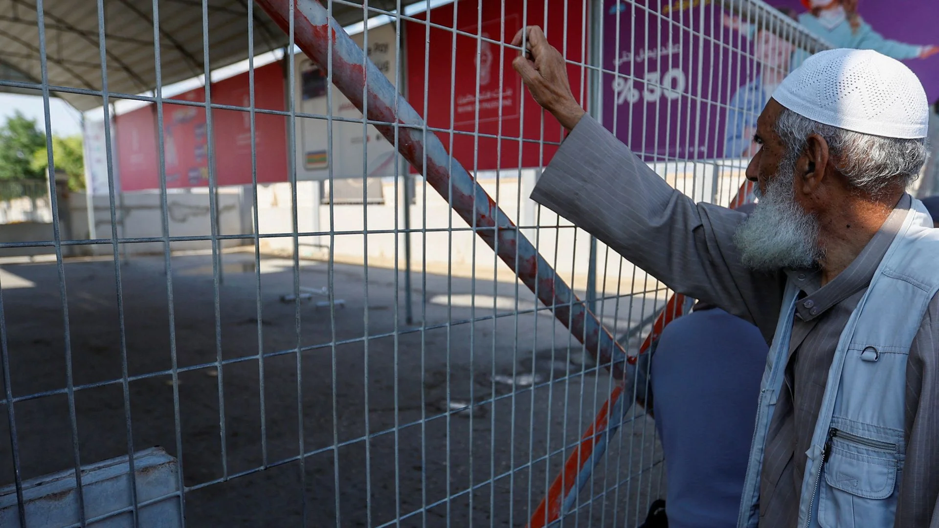Rafah crossing to open 'in coming days' to let Gazans cross into Egypt, Israel says