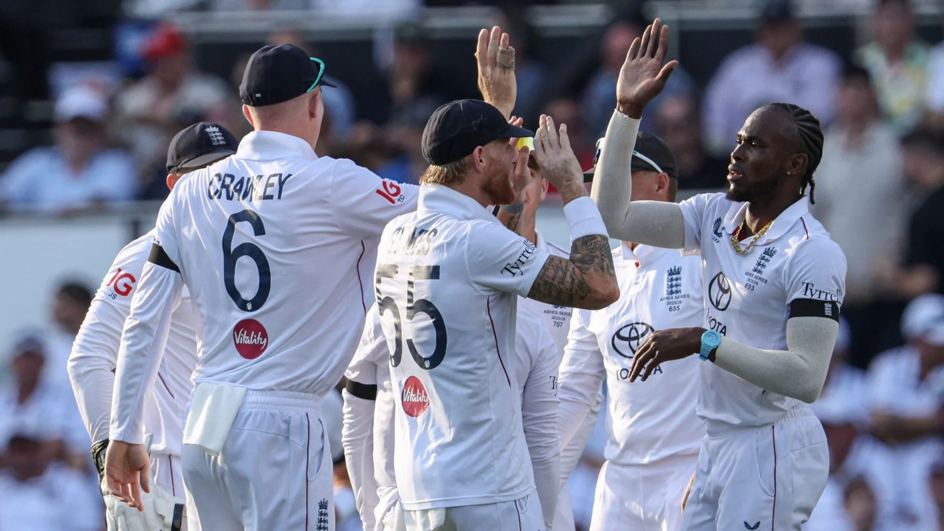 <a href='https://www.skysports.com/cricket/live-blog/12040/13478668/the-ashes-live-australia-vs-england-second-test-updates-and-score-from-day-nighter-at-the-gabba-in-brisbane'>The Ashes: Archer strikes for England as Australia lose second wicket</a>