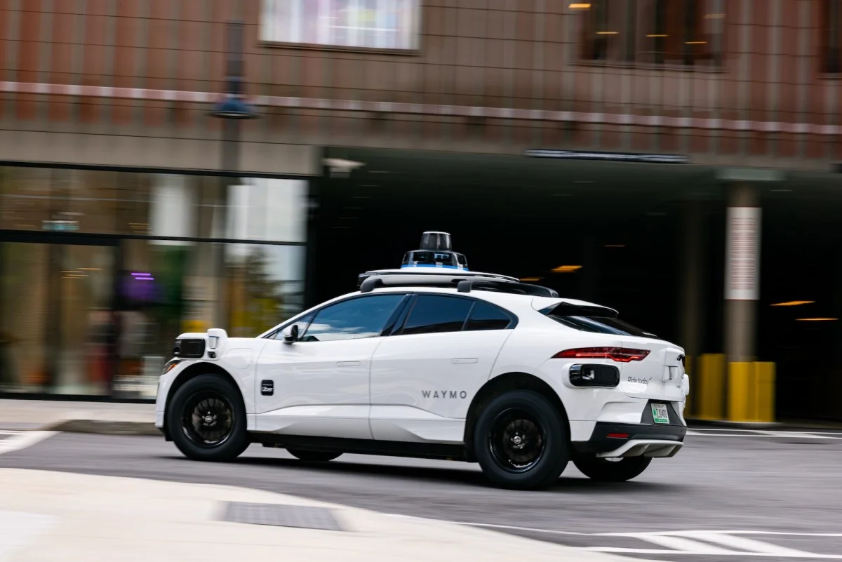 Feds ask Waymo about robotaxis repeatedly passing school buses in Austin
