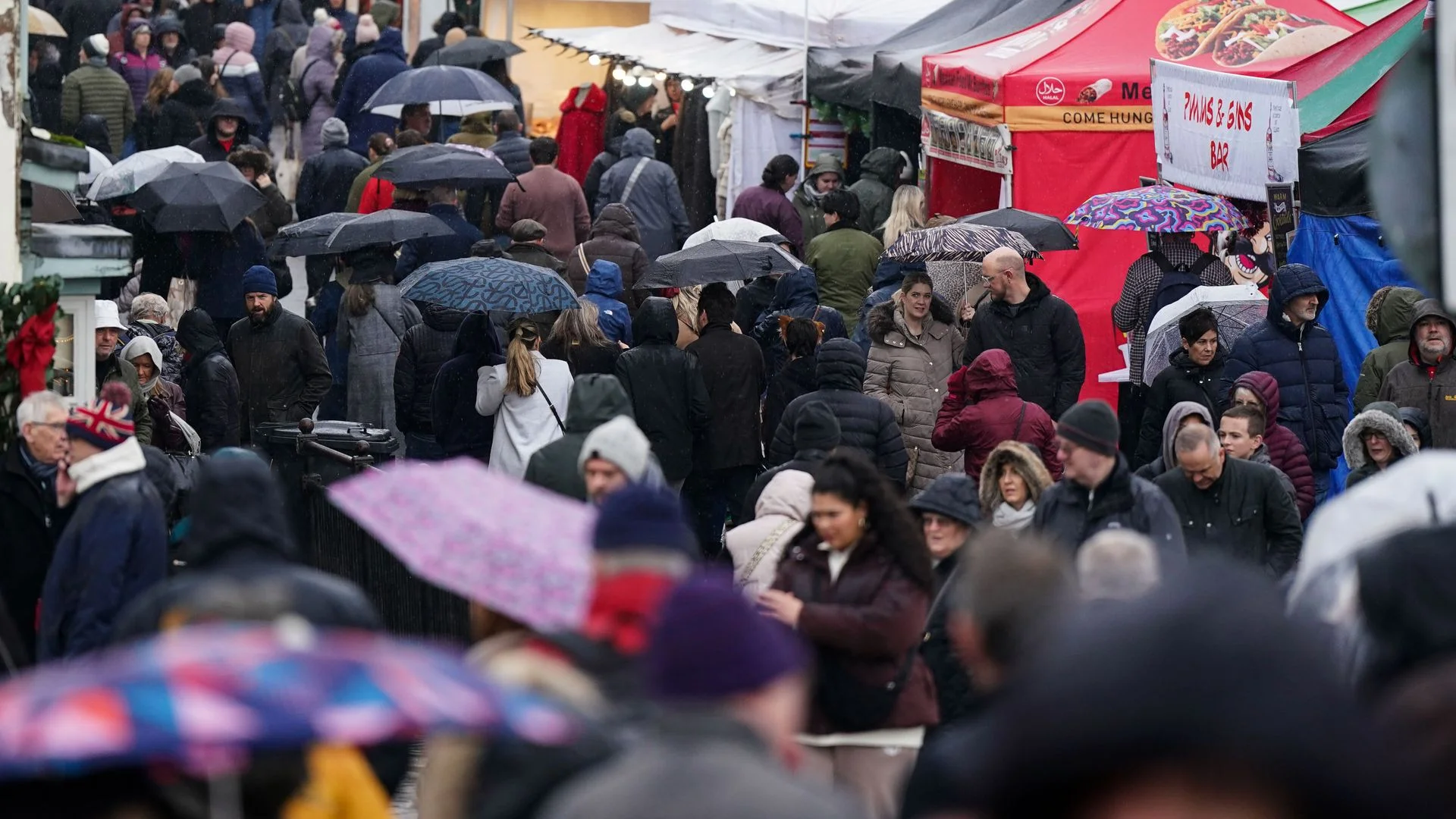 'Danger to life' warning as Storm Bram hits UK and Ireland