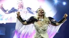 Man who grabbed Ariana Grande kicked out of Lady Gaga concert